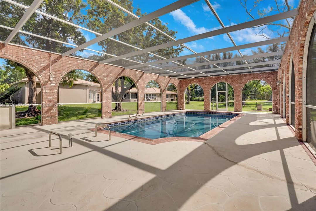 Recently Sold: $1,950,000 (4 beds, 4 baths, 4560 Square Feet)