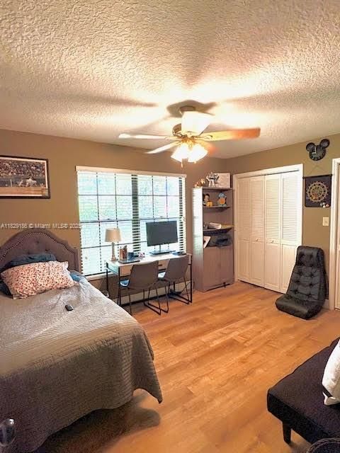 Activo con contrato: $519,000 (5 camas, 2 baños, 2242 Pies cuadrados)