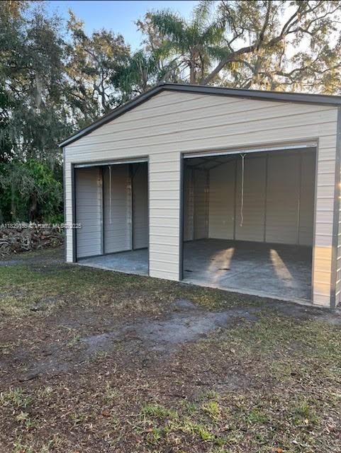 Activo con contrato: $519,000 (5 camas, 2 baños, 2242 Pies cuadrados)