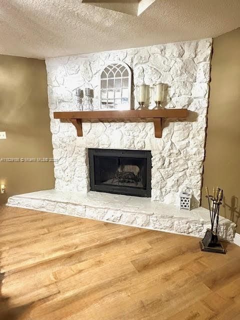 Activo con contrato: $519,000 (5 camas, 2 baños, 2242 Pies cuadrados)