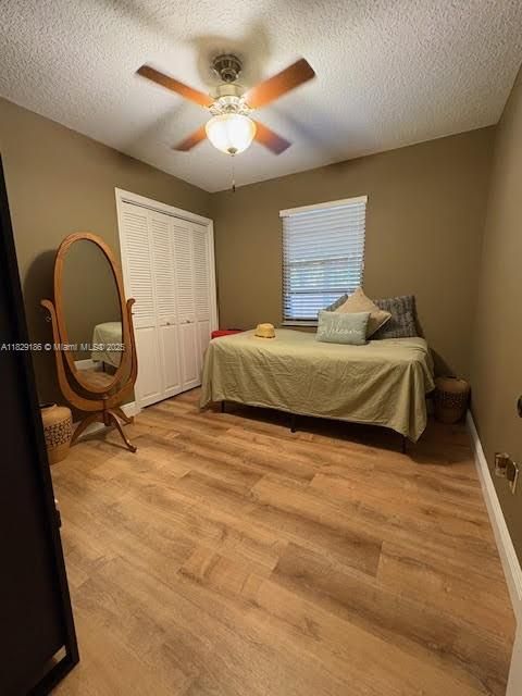 Activo con contrato: $519,000 (5 camas, 2 baños, 2242 Pies cuadrados)