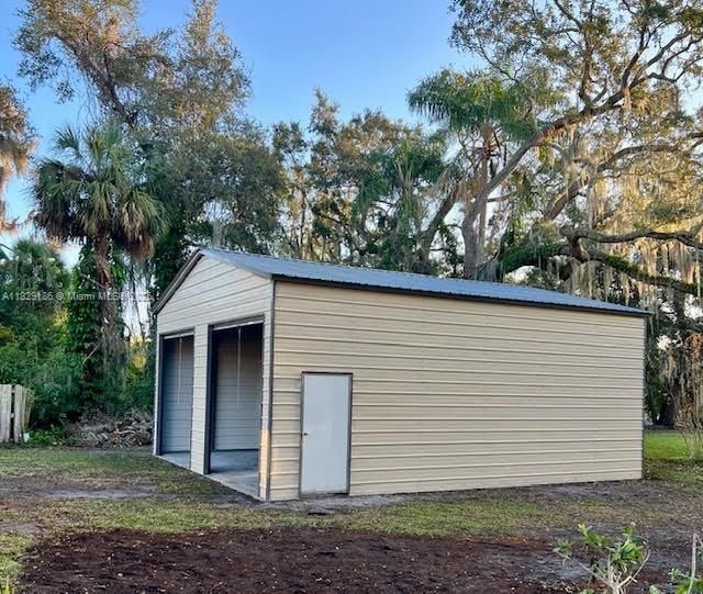 Activo con contrato: $519,000 (5 camas, 2 baños, 2242 Pies cuadrados)