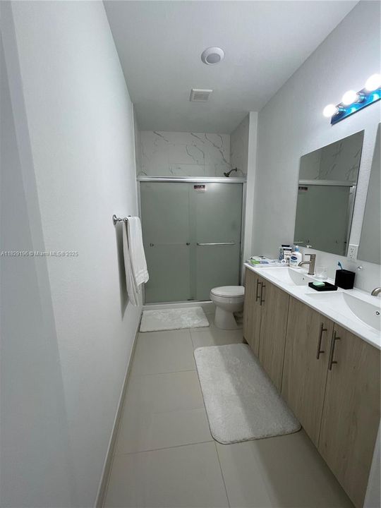 Active With Contract: $3,900 (5 beds, 4 baths, 1902 Square Feet)