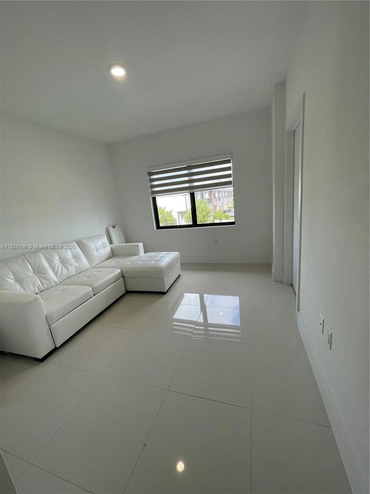 4th bedroom