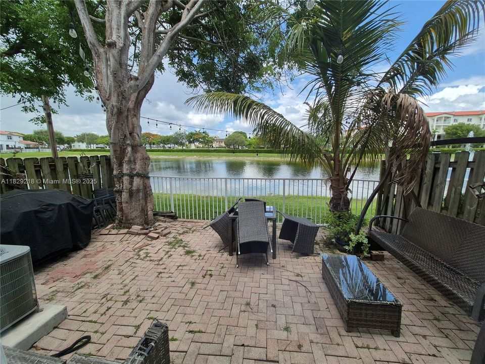 For Sale: $630,000 (3 beds, 2 baths, 1683 Square Feet)