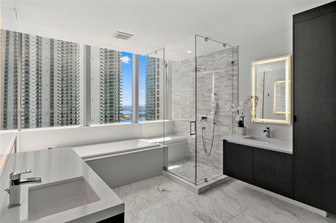 Recently Sold: $1,399,000 (3 beds, 4 baths, 2204 Square Feet)