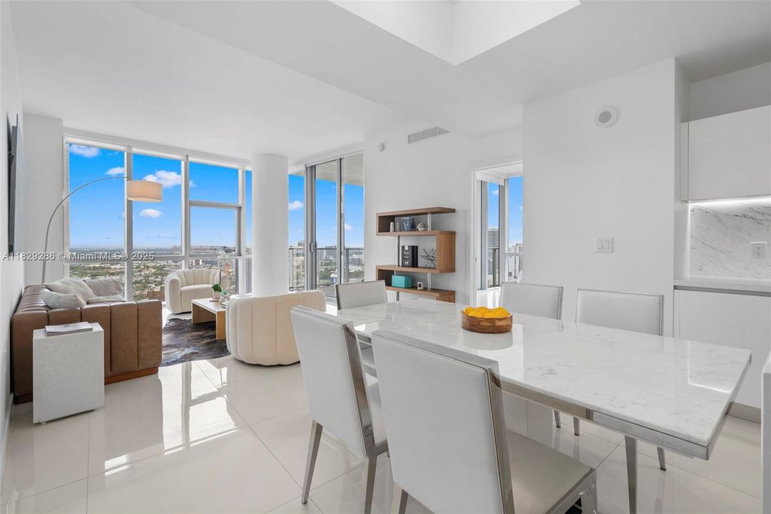 Recently Sold: $1,399,000 (3 beds, 4 baths, 2204 Square Feet)