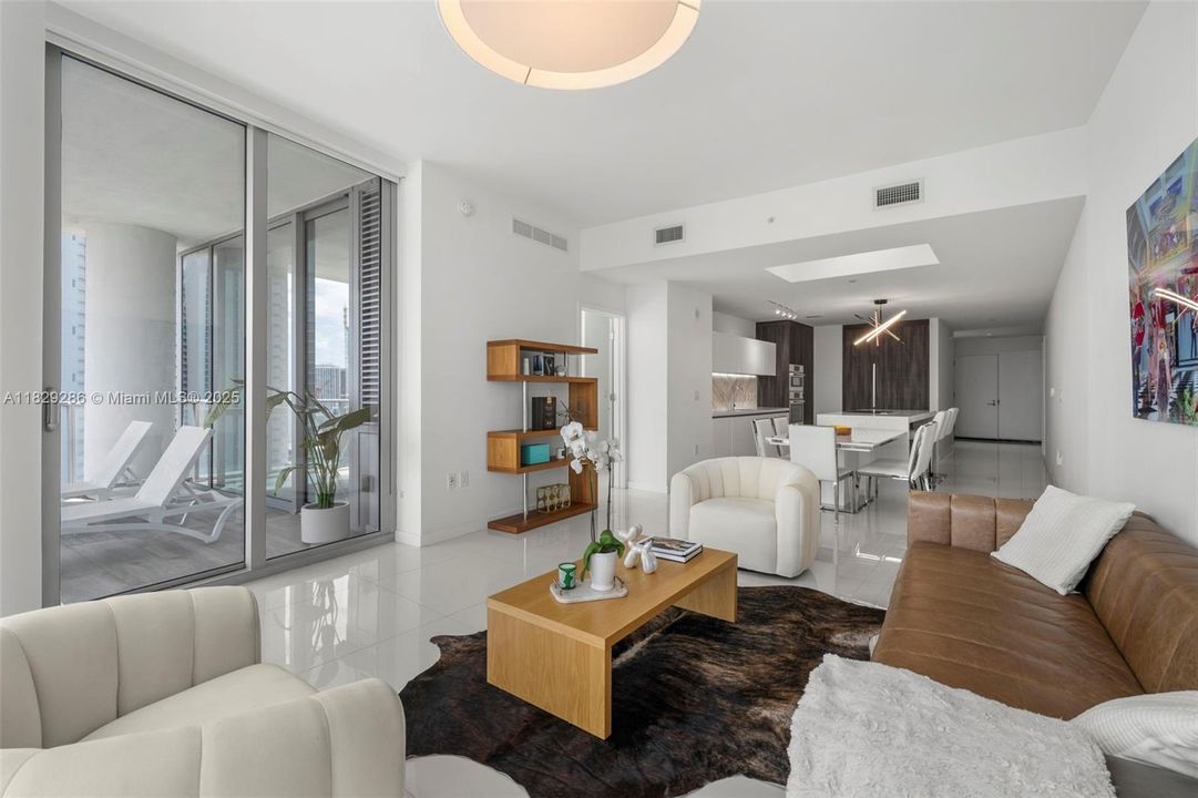 Recently Sold: $1,399,000 (3 beds, 4 baths, 2204 Square Feet)