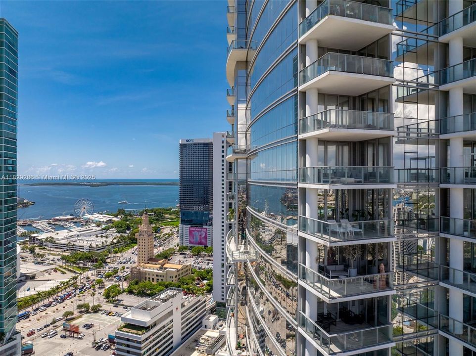 Recently Sold: $1,399,000 (3 beds, 4 baths, 2204 Square Feet)