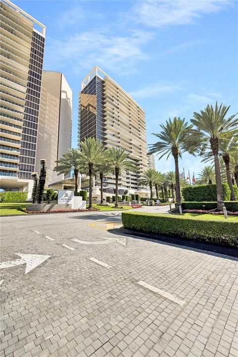 На продажу: $4,100,000 (2 спален, 2 ванн, 1541 Квадратных фут)