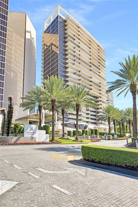 На продажу: $4,100,000 (2 спален, 2 ванн, 1541 Квадратных фут)