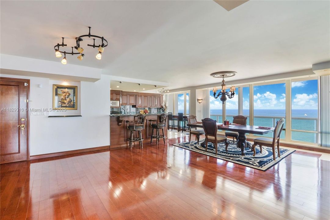 En Venta: $1,790,000 (2 camas, 2 baños, 1912 Pies cuadrados)