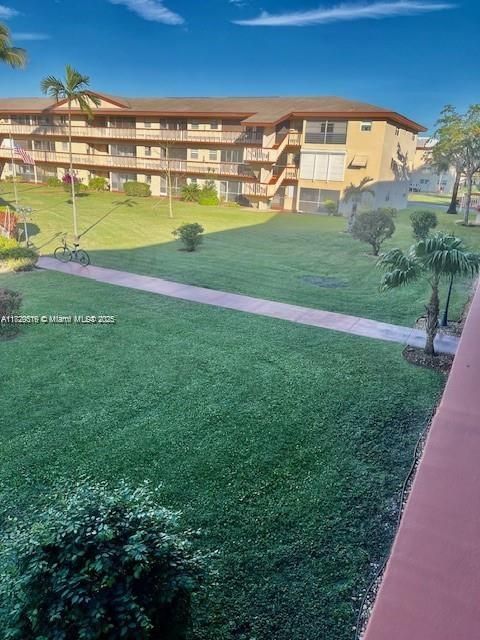 For Sale: $115,000 (1 beds, 1 baths, 720 Square Feet)