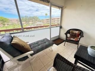 For Sale: $115,000 (1 beds, 1 baths, 720 Square Feet)