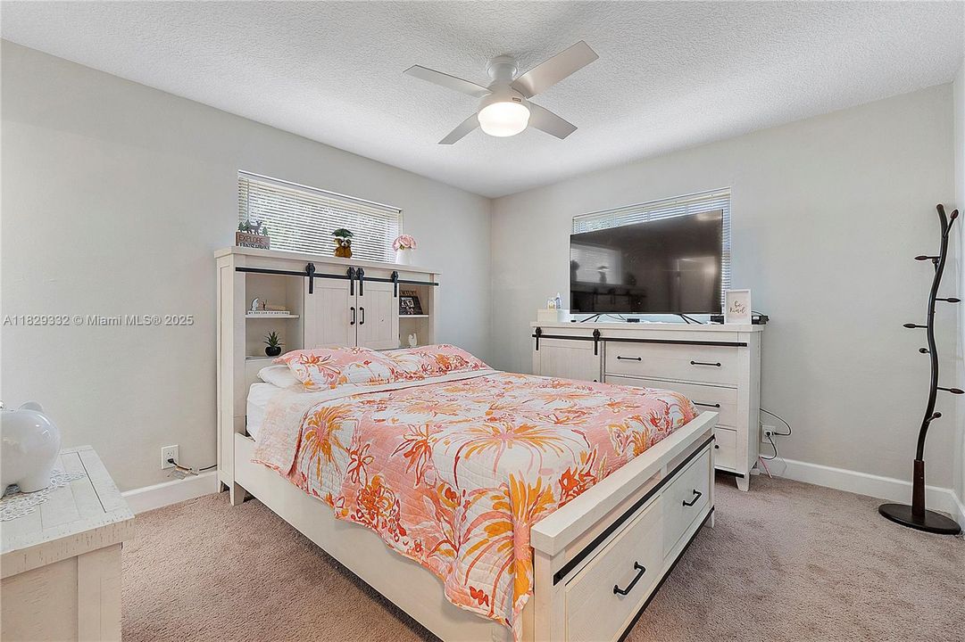 待售: $469,900 (3 贝兹, 2 浴室, 1550 平方英尺)