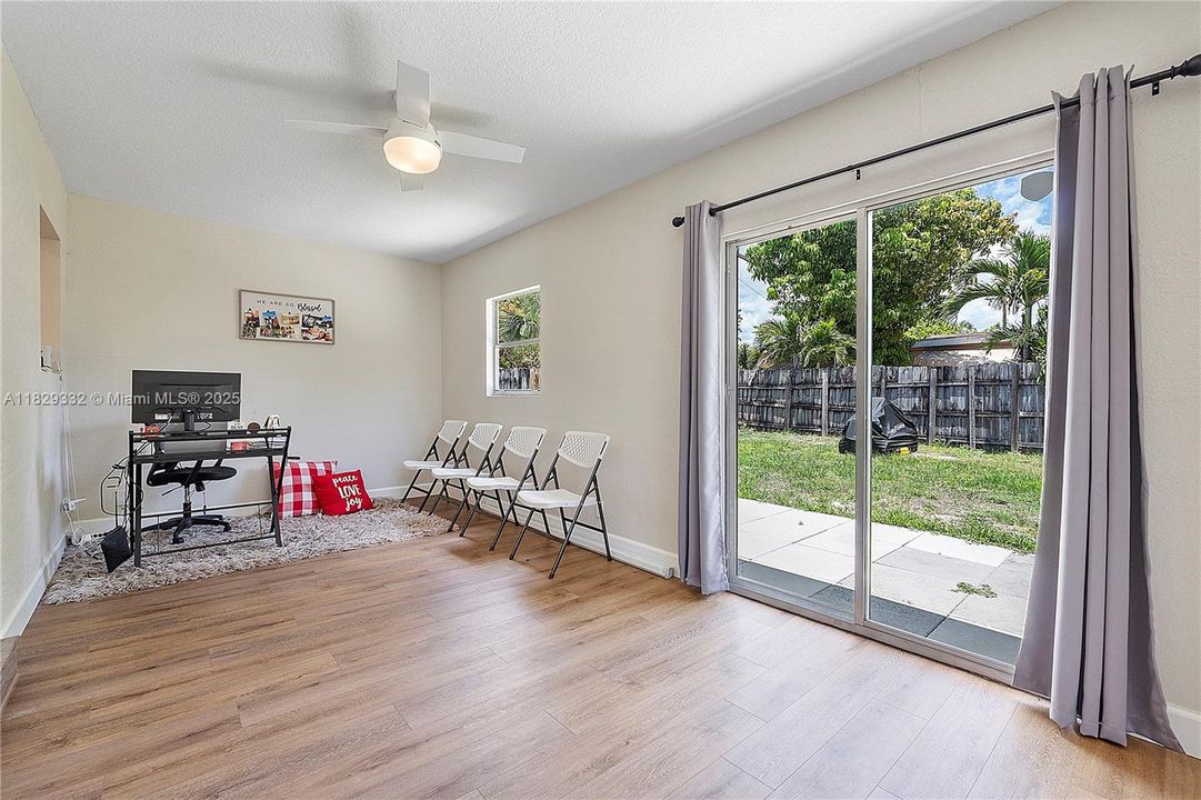 待售: $469,900 (3 贝兹, 2 浴室, 1550 平方英尺)