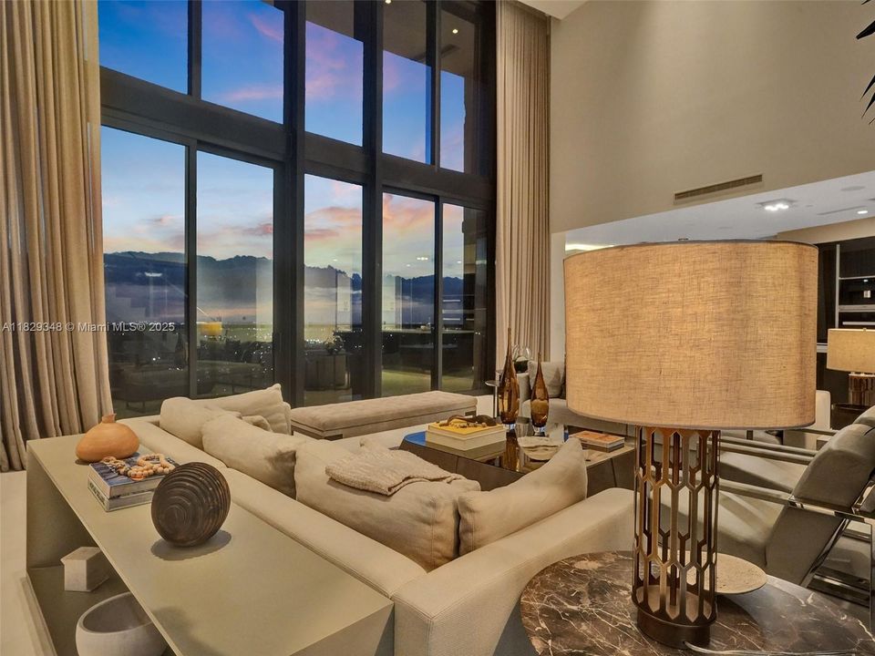 Recently Sold: $4,299,000 (3 beds, 4 baths, 3130 Square Feet)