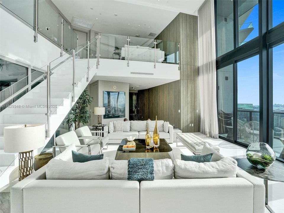 Recently Sold: $4,299,000 (3 beds, 4 baths, 3130 Square Feet)