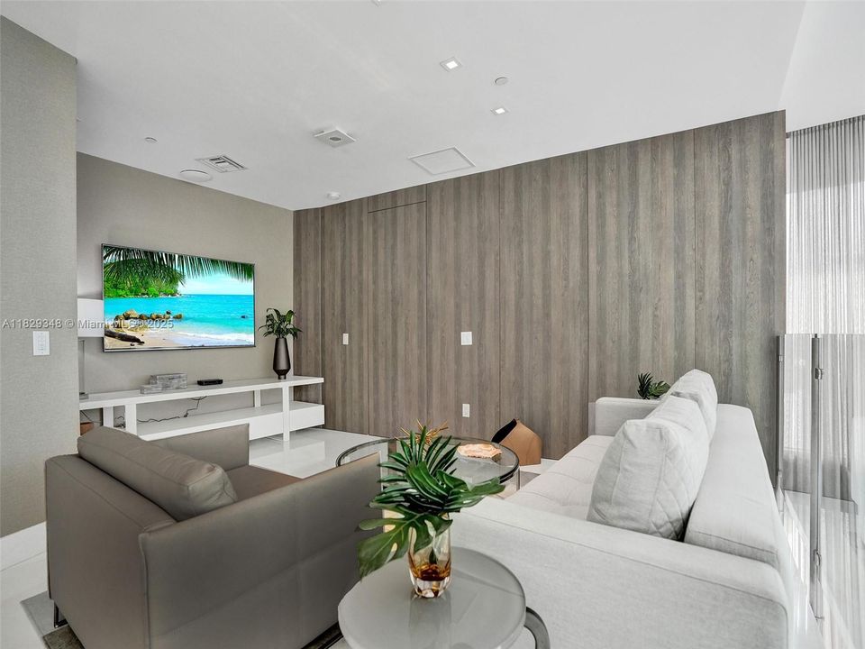 Recently Sold: $4,299,000 (3 beds, 4 baths, 3130 Square Feet)