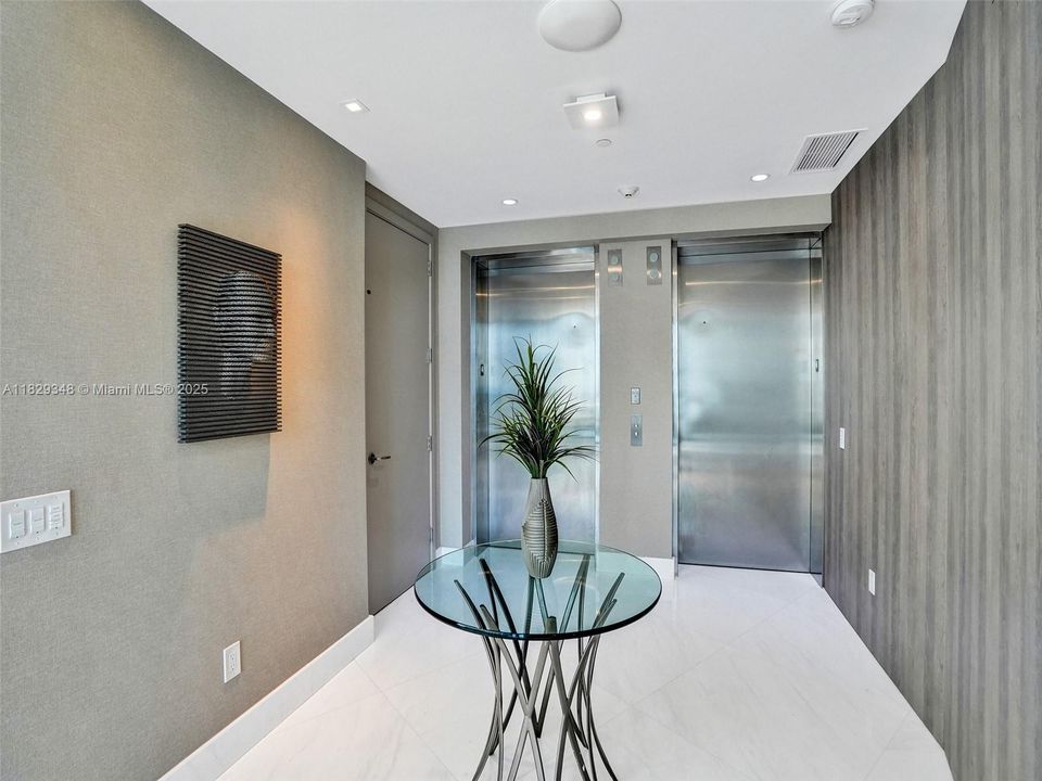 Recently Sold: $4,299,000 (3 beds, 4 baths, 3130 Square Feet)