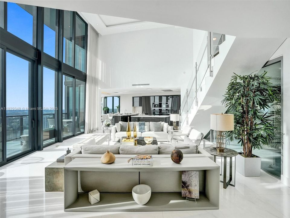 Recently Sold: $4,299,000 (3 beds, 4 baths, 3130 Square Feet)