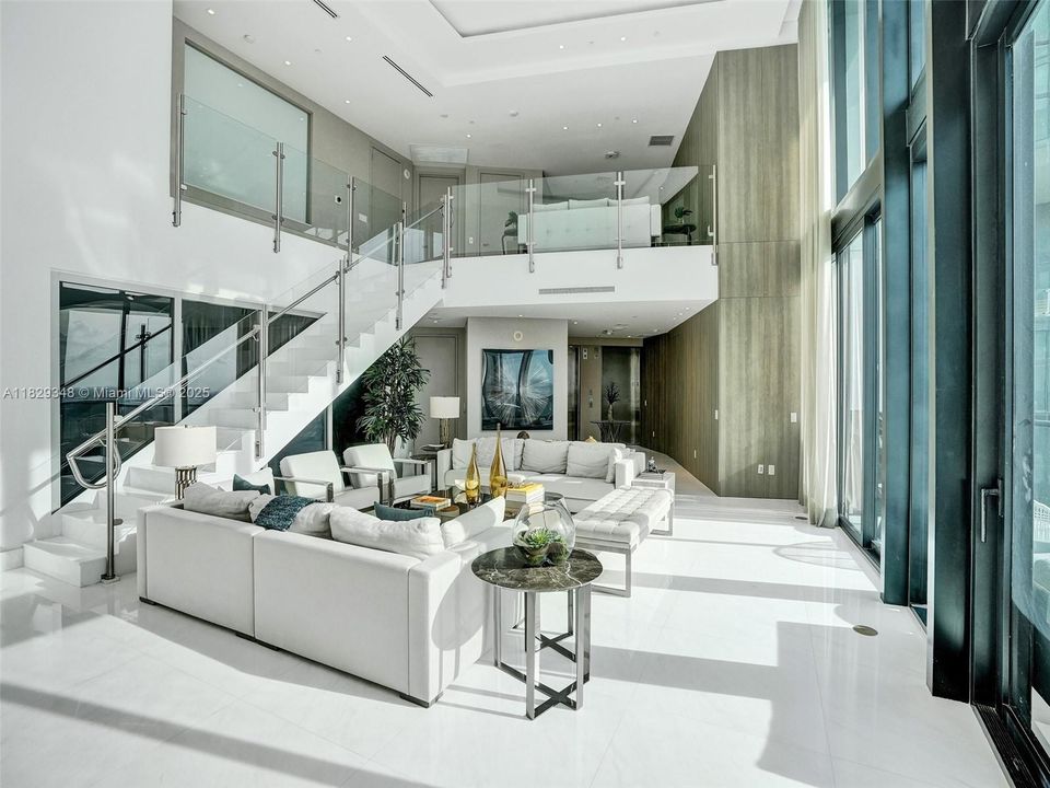 Recently Sold: $4,299,000 (3 beds, 4 baths, 3130 Square Feet)