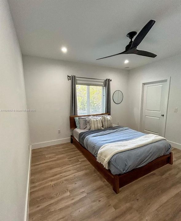 For Rent: $3,300 (3 beds, 2 baths, 1292 Square Feet)