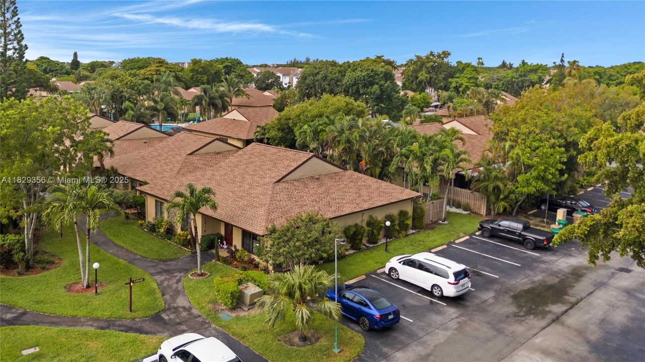 Vendido Recientemente: $389,000 (3 camas, 2 baños, 1823 Pies cuadrados)