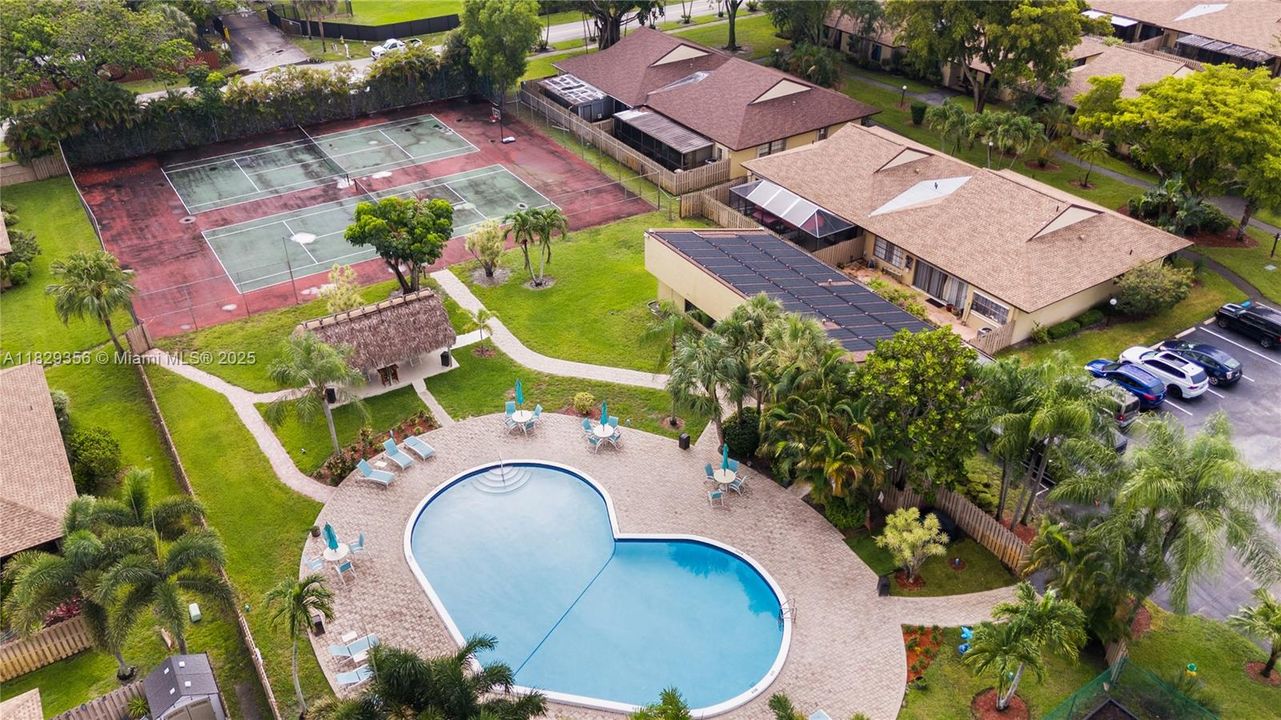 Vendido Recientemente: $389,000 (3 camas, 2 baños, 1823 Pies cuadrados)