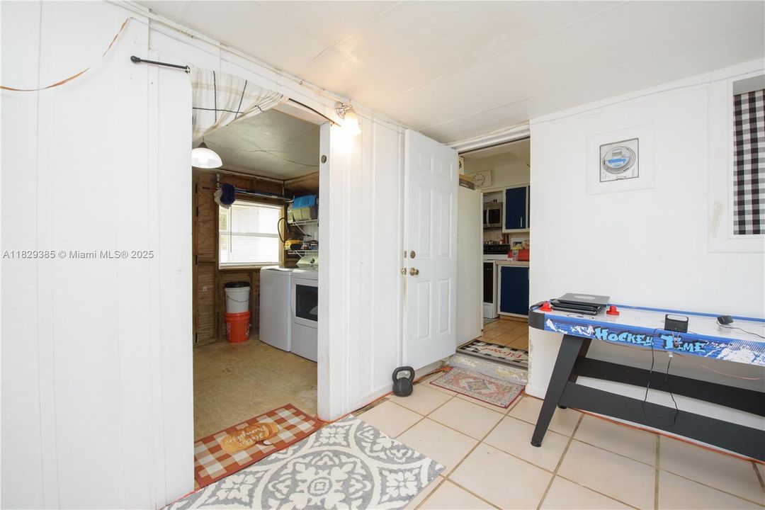 En Venta: $625,000 (3 camas, 3 baños, 1564 Pies cuadrados)