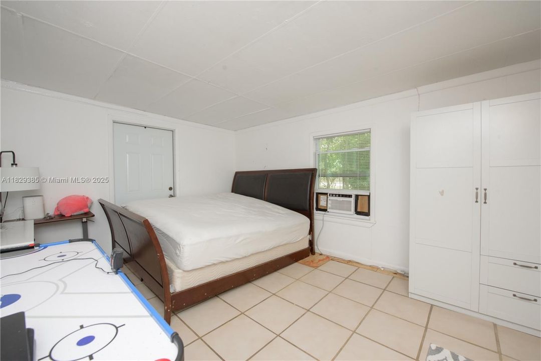 En Venta: $625,000 (3 camas, 3 baños, 1564 Pies cuadrados)