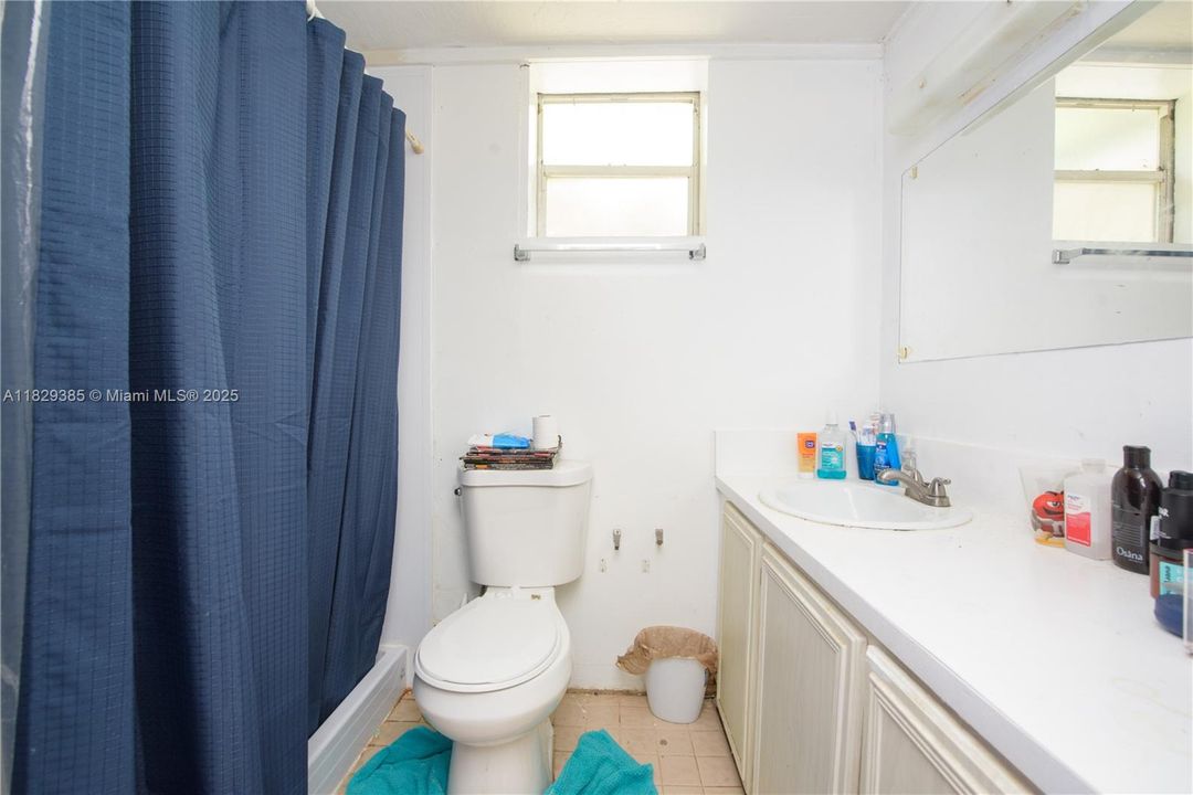 En Venta: $625,000 (3 camas, 3 baños, 1564 Pies cuadrados)