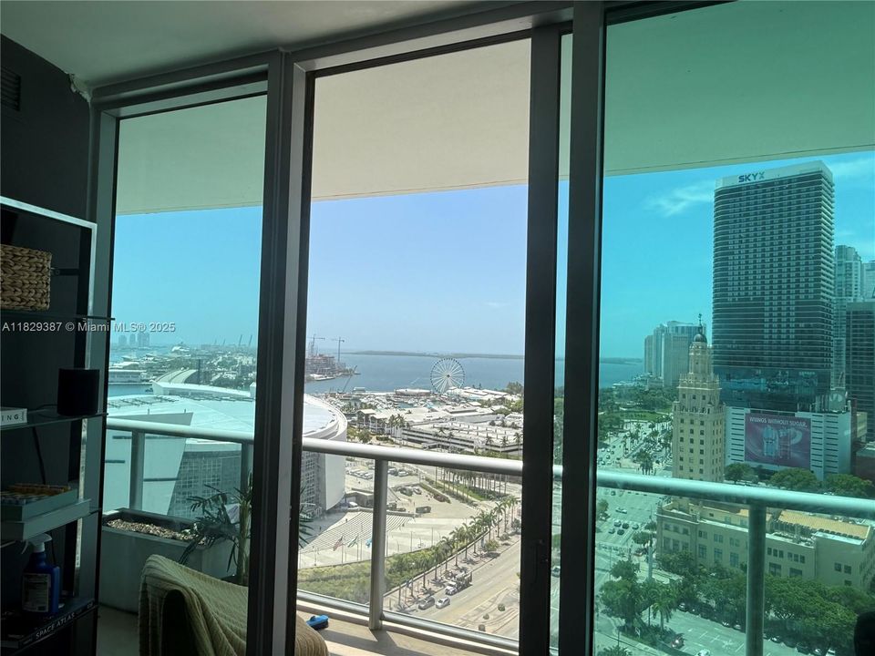 Activo con contrato: $650,000 (2 camas, 2 baños, 1315 Pies cuadrados)