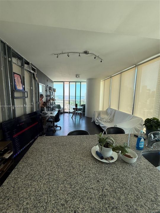 Activo con contrato: $650,000 (2 camas, 2 baños, 1315 Pies cuadrados)