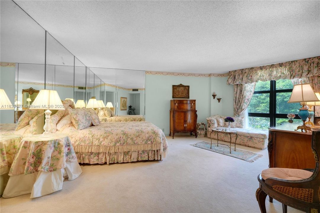 待售: $1,375,000 (2 贝兹, 2 浴室, 1782 平方英尺)