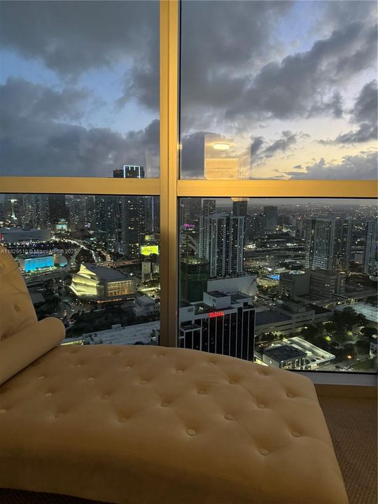 En Venta: $625,000 (2 camas, 2 baños, 1048 Pies cuadrados)