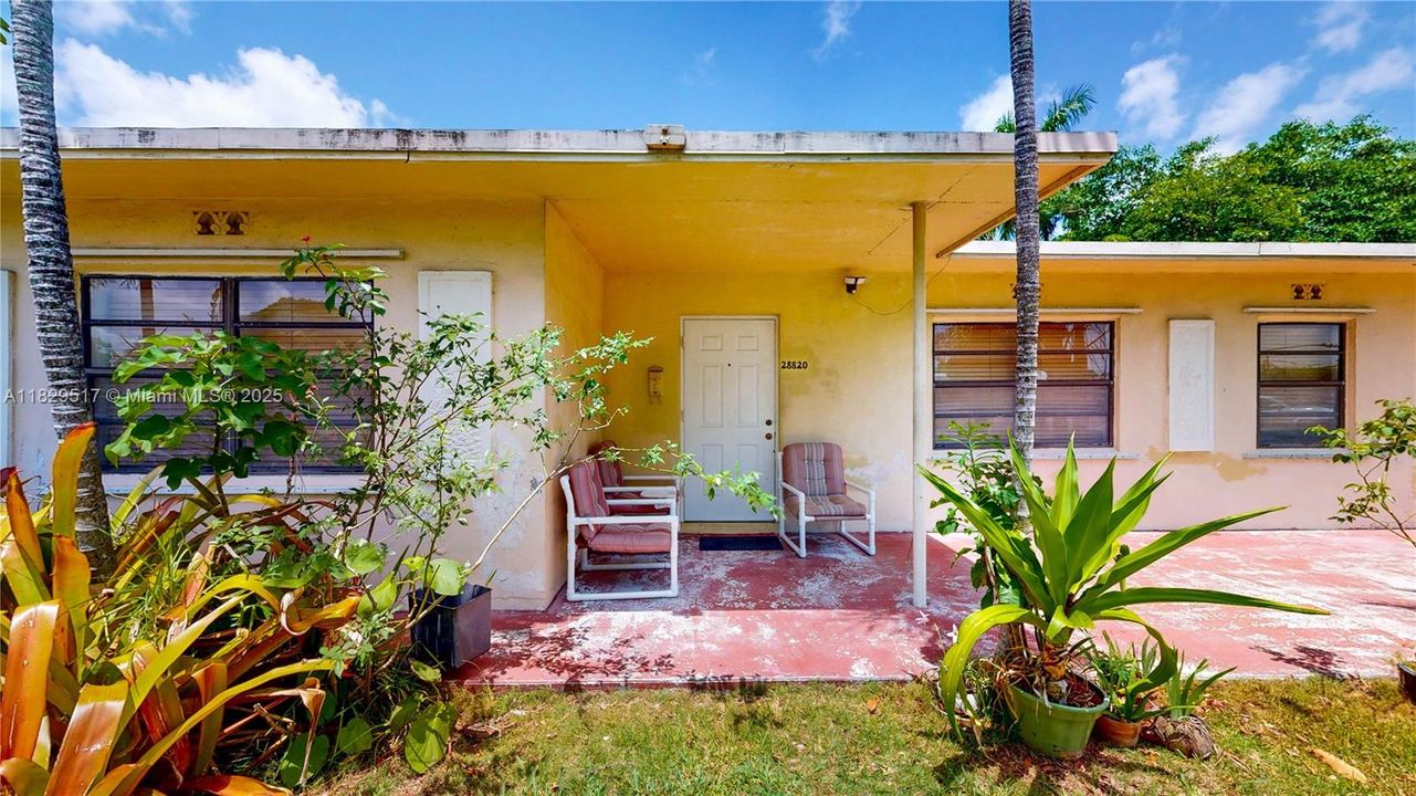 Недавно продано: $420,000 (2 спален, 1 ванн, 1202 Квадратных фут)