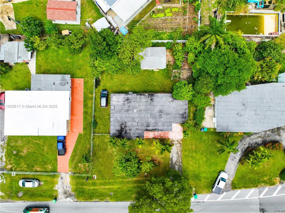 Недавно продано: $420,000 (2 спален, 1 ванн, 1202 Квадратных фут)