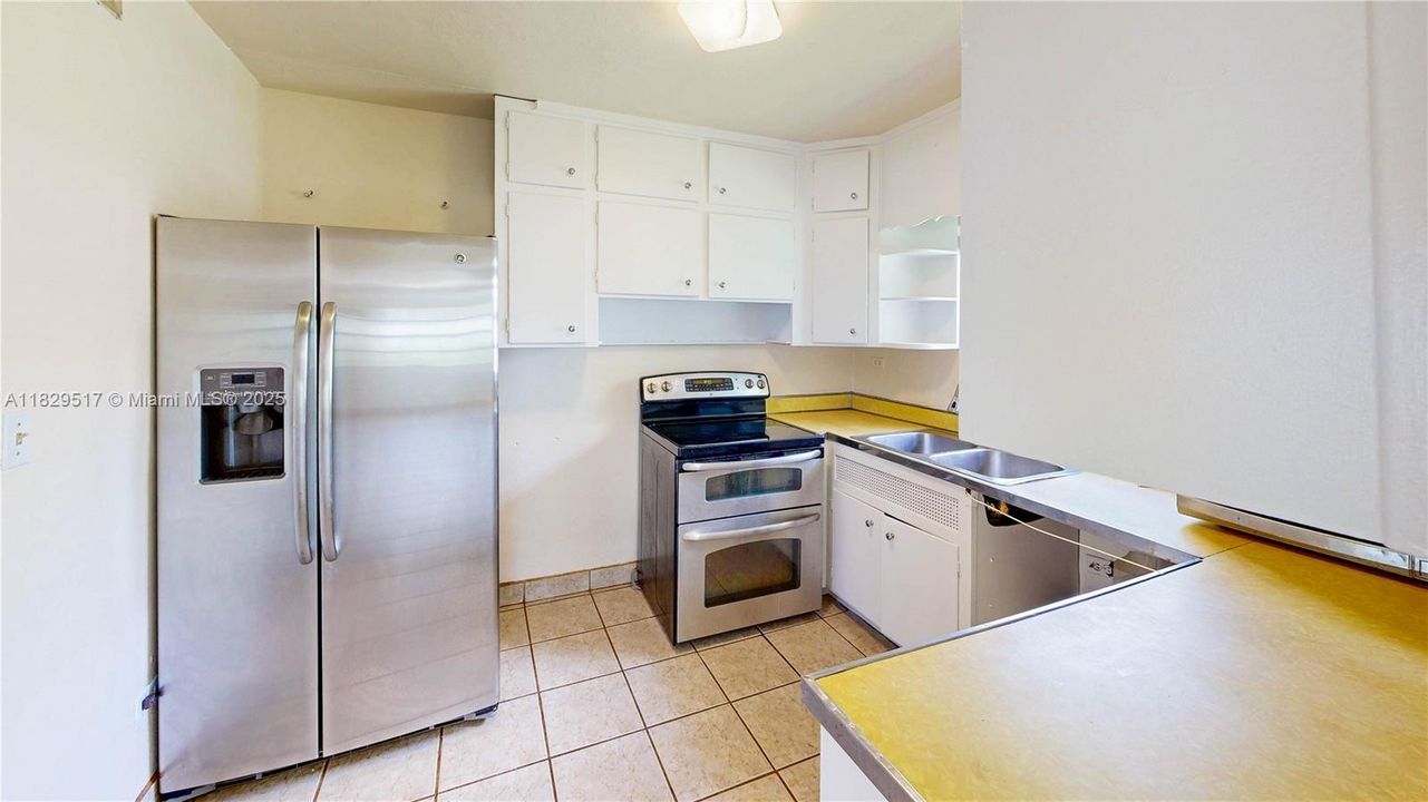 Недавно продано: $420,000 (2 спален, 1 ванн, 1202 Квадратных фут)