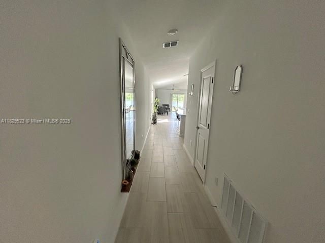 最近售出: $320,000 (3 贝兹, 2 浴室, 1451 平方英尺)