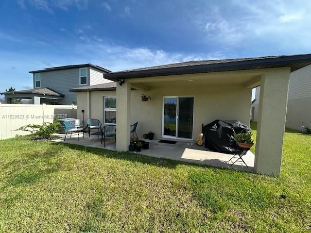 最近售出: $320,000 (3 贝兹, 2 浴室, 1451 平方英尺)