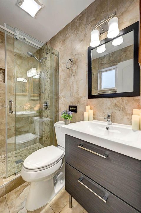 En Renta: $8,500 (5 camas, 3 baños, 1880 Pies cuadrados)