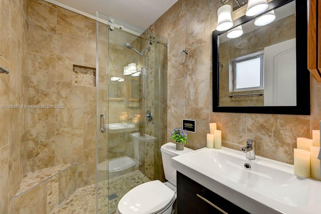 En Renta: $8,500 (5 camas, 3 baños, 1880 Pies cuadrados)