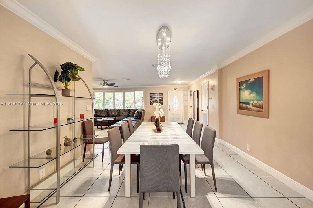 En Renta: $8,500 (5 camas, 3 baños, 1880 Pies cuadrados)