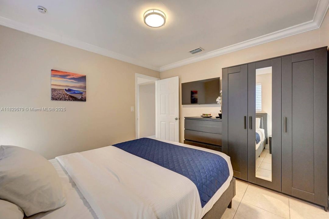 En Renta: $8,500 (5 camas, 3 baños, 1880 Pies cuadrados)