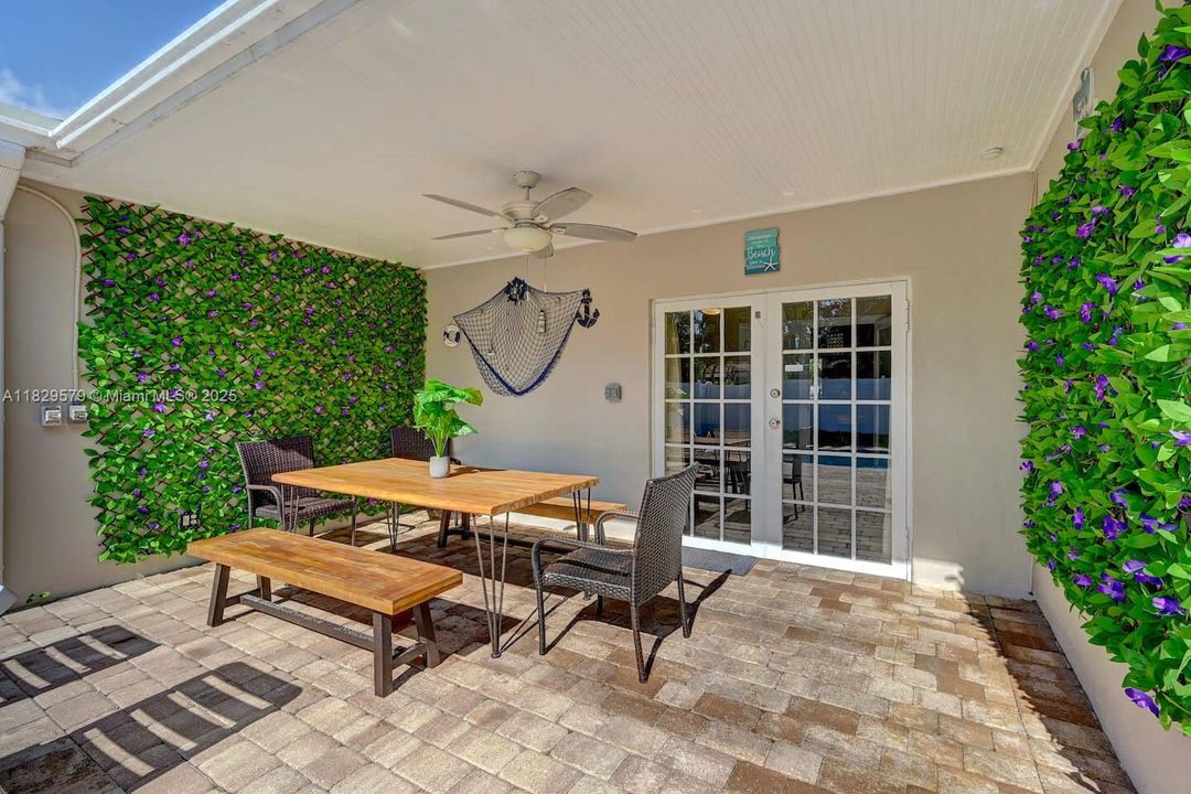 En Renta: $8,500 (5 camas, 3 baños, 1880 Pies cuadrados)