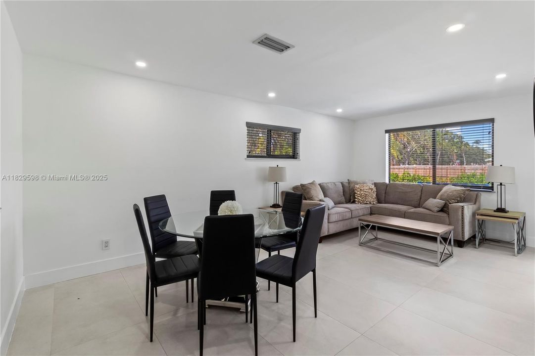 Recently Sold: $925,000 (3 beds, 2 baths, 1802 Square Feet)