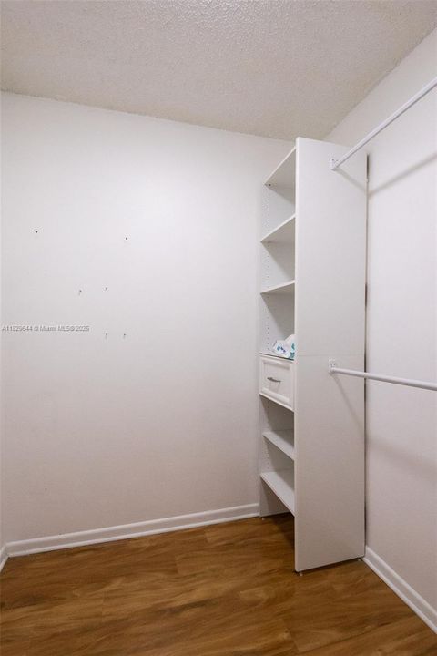 Activo con contrato: $268,000 (2 camas, 2 baños, 1314 Pies cuadrados)