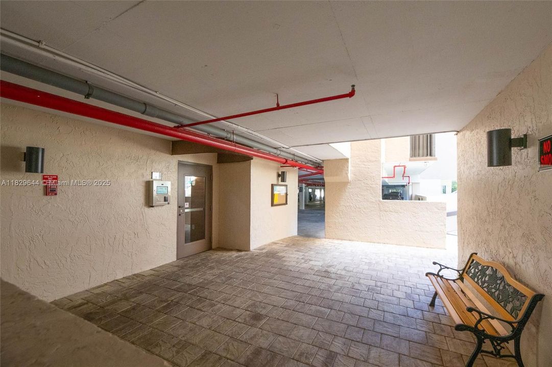 Activo con contrato: $268,000 (2 camas, 2 baños, 1314 Pies cuadrados)