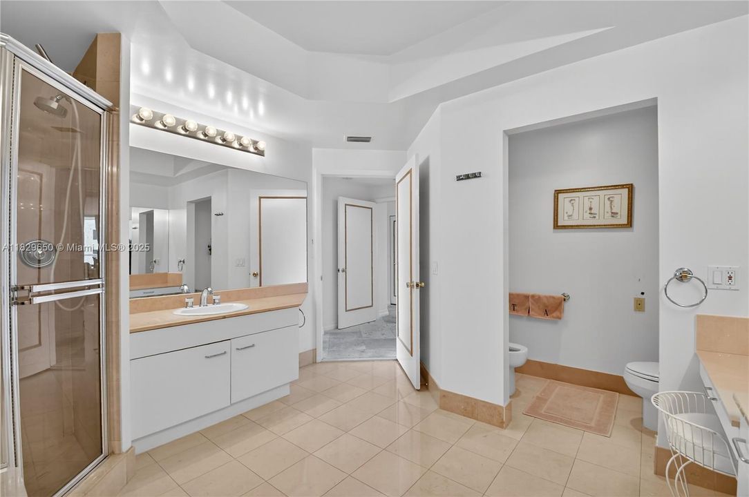 待售: $960,000 (2 贝兹, 2 浴室, 2190 平方英尺)